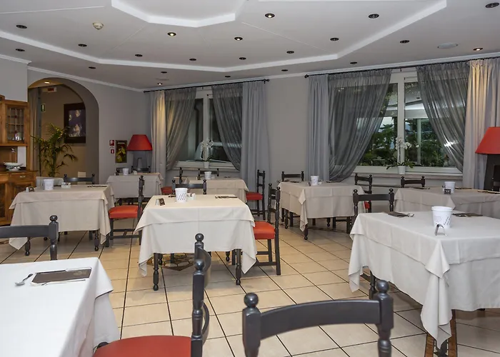 Hotell Della Torre 3*